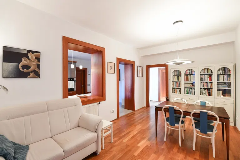 U Obecního dvora, Staré Město - Praha 1 | Predaj, Byt, 5-izbový, 125 m²