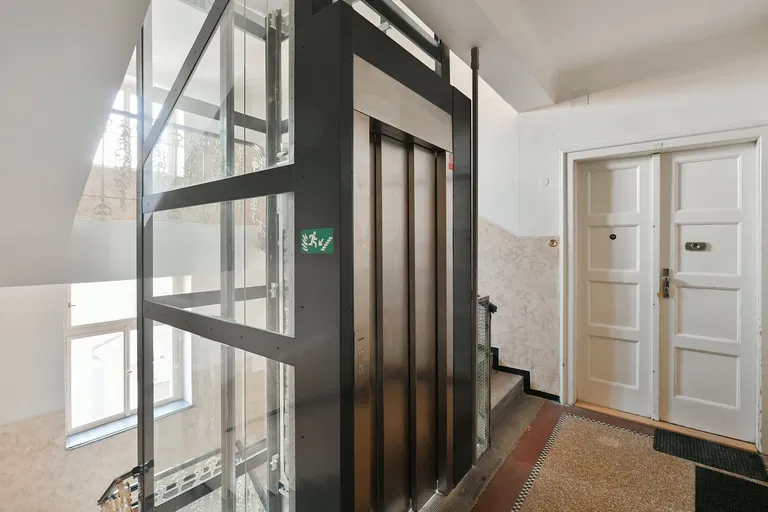 U Obecního dvora, Staré Město - Praha 1 | Predaj, Byt, 5-izbový, 125 m²