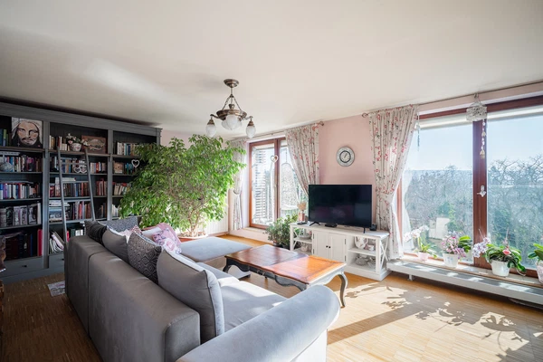 Na Srážku, Modřany - Prague 4 | Sale, Apartment, Three-bedroom (4+kk), 169 m²