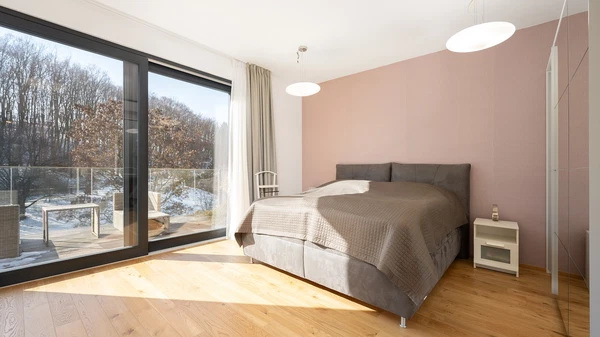 Na pomezí, Košíře - Prague 5 | Sale, Apartment, Three-bedroom (4+kk), 348 m²