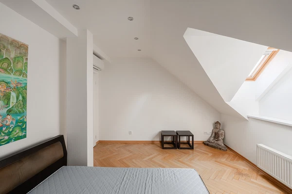 Mělnická, Malá Strana - Prague 5 | Rent, Apartment, Three-bedroom (4+kk), 120 m²