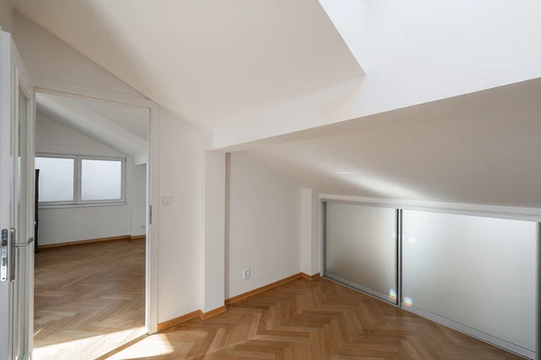 Mělnická, Malá Strana - Prague 5 | Rent, Apartment, Three-bedroom (4+kk), 120 m²