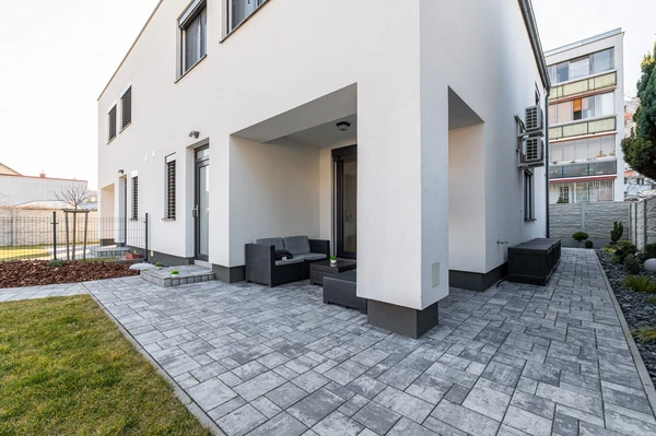 Hradská, Vrakuňa - Bratislava II | Pronájem, Rodinný dům, 4+kk, 141 m²