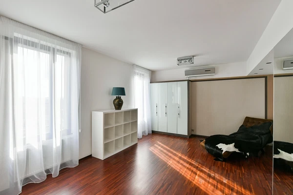 V Rovinách, Podolí - Praha 4 | Pronájem, Byt, 6+kk, 311 m²