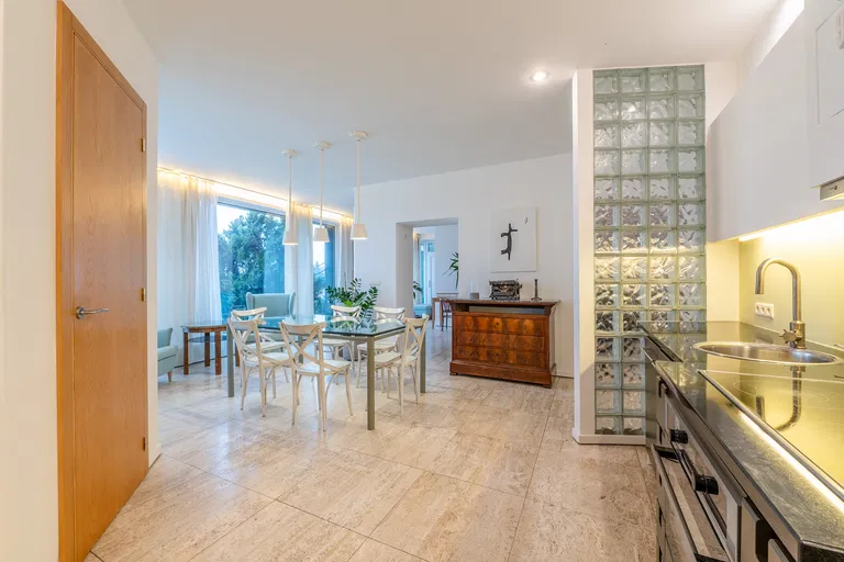 Urbánkova, Staré Mesto - Bratislava I | Rent, Apartment, Two-bedroom (3+1), 155 m²