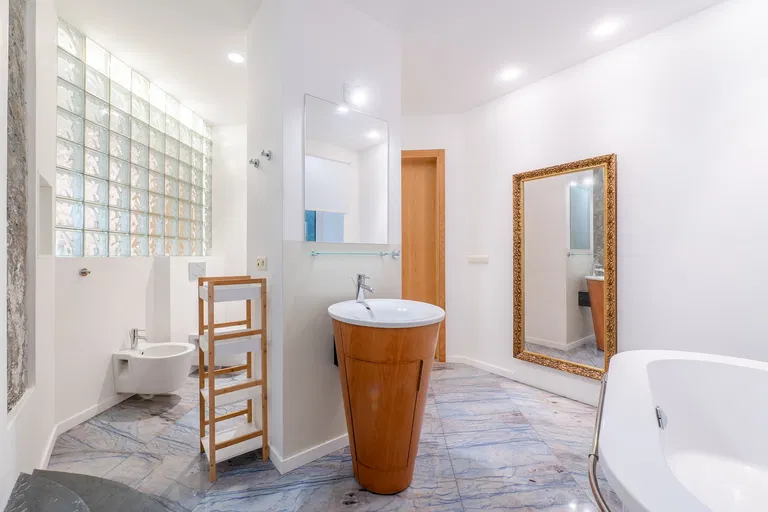 Urbánkova, Staré Mesto - Bratislava I | Rent, Apartment, Two-bedroom (3+1), 155 m²