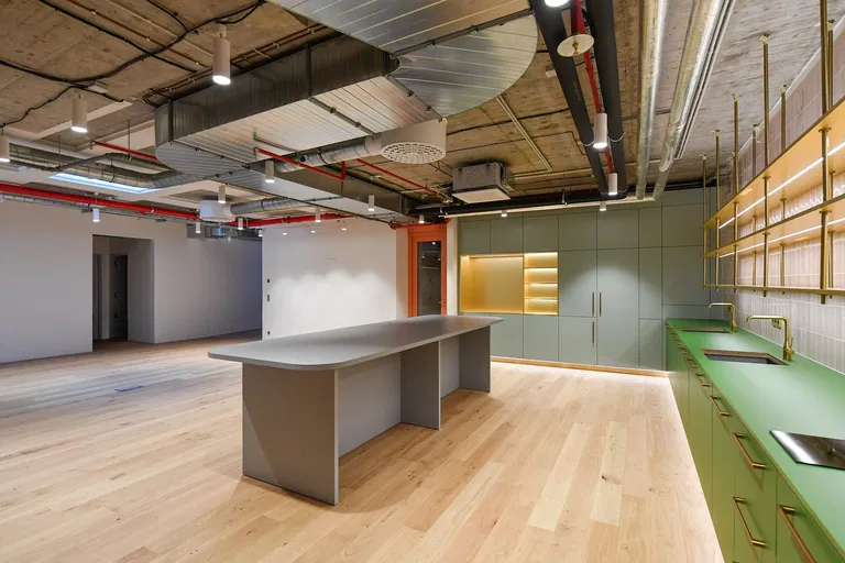 Křižíkova, Karlín - Praha 8 | Predaj, Kancelárie, 892 m²