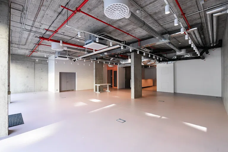 Křižíkova, Karlín - Praha 8 | Predaj, Kancelárie, 892 m²