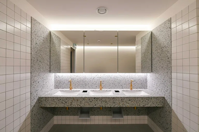 Křižíkova, Karlín - Praha 8 | Predaj, Kancelárie, 892 m²