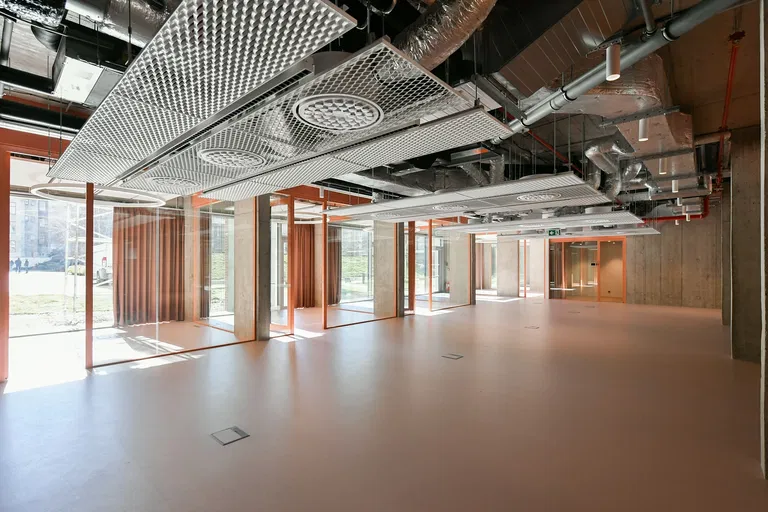 Křižíkova, Karlín - Prague 8 | Sale, Retail space, 892 m²