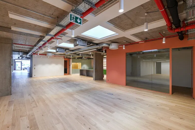Křižíkova, Karlín - Prague 8 | Sale, Retail space, 892 m²