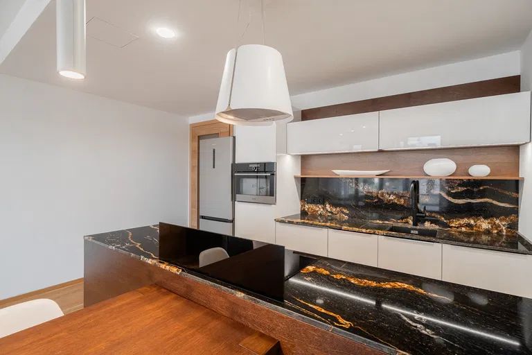 Lipno nad Vltavou - Český Krumlov | Predaj, Byt, 2-izbový, 100 m²