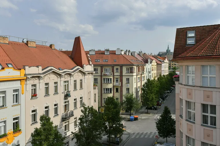 Národní obrany, Bubeneč - Prague 6 | Sale, Apartment, One-bedroom (2+kk), 70 m²