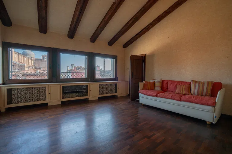 Taliansko, Benátsko - Benátky | Predaj, Byt, 4-izbový, 279 m²