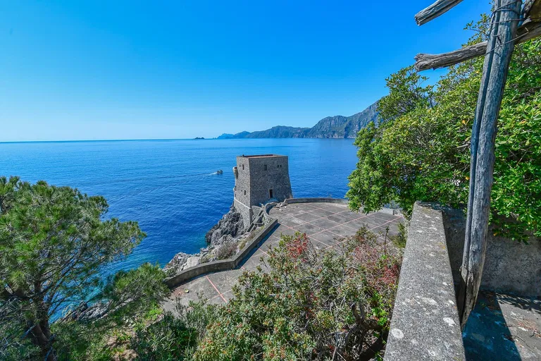 Italy, Amalfi Coast - Salerno | Sale, Historic property, 285 m²