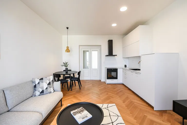 Šlikova, Břevnov - Prague 6 | Rent, Apartment, One-bedroom (2+kk), 52 m²