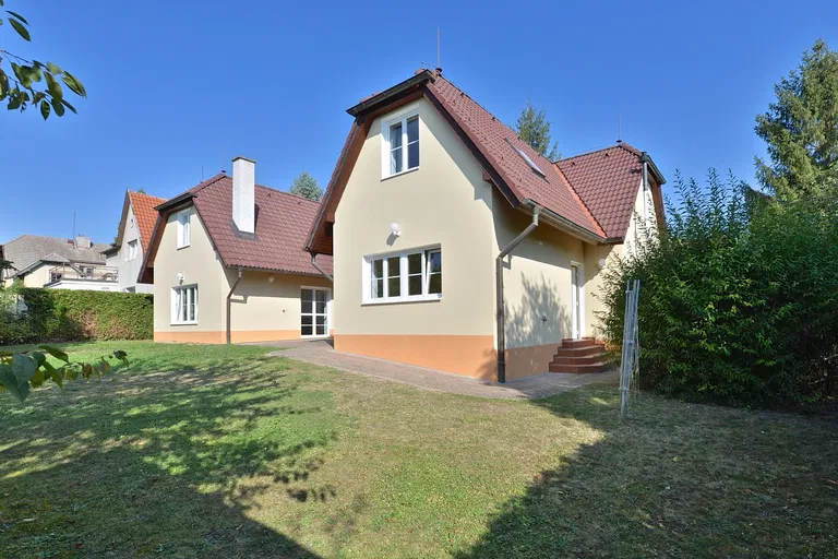 Hornofova, Nebušice - Prague 6 | Rent, House, Seven-bedroom (7+2), 262 m²