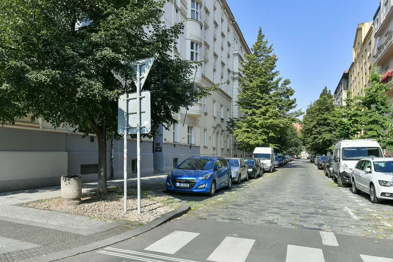 Dr. Zikmunda Wintra, Bubeneč - Praha 6 | Pronájem, Byt, 3+1, 120 m²