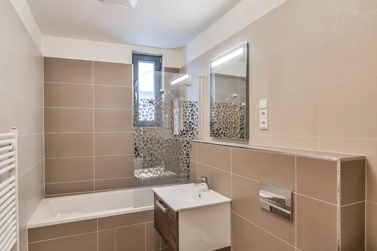 Nad Cihelnou, Podolí - Prague 4 | Rent, Apartment, One-bedroom (2+kk), 70 m²
