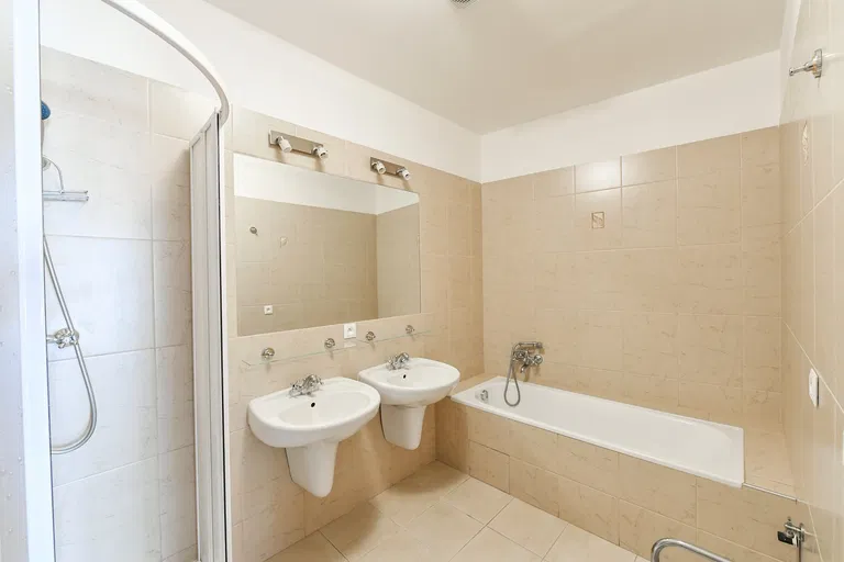 Chorvatská, Vinohrady - Praha 10 | Pronájem, Byt, 4+1, 136 m²