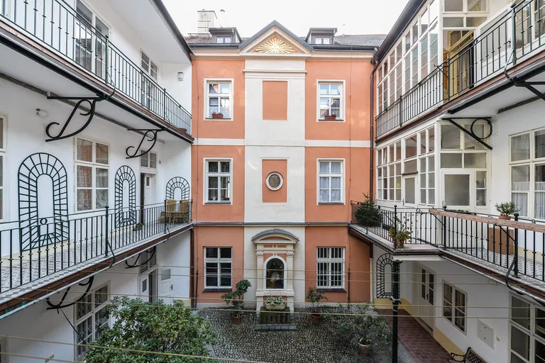 Liliová, Staré Město - Praha 1 | Pronájem, Byt, 1+kk, 73 m²