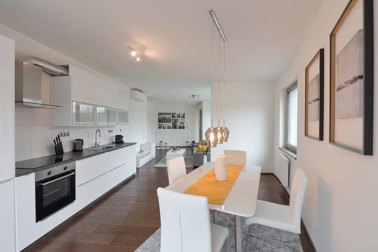 U Okrouhlíku, Smíchov - Praha 5 | Pronájem, Byt, 3+kk, 84 m²