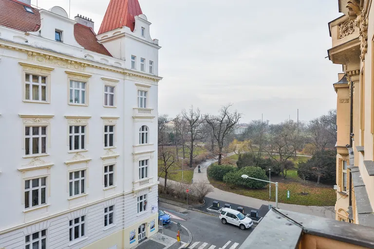 Na Švihance, Vinohrady - Prague 2 | Rent, Apartment, Two-bedroom (3+kk), 100 m²