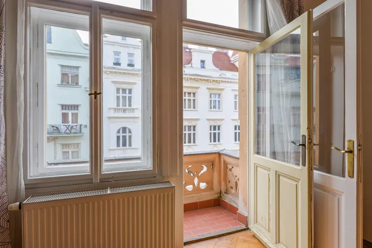Na Švihance, Vinohrady - Prague 2 | Rent, Apartment, Two-bedroom (3+kk), 100 m²