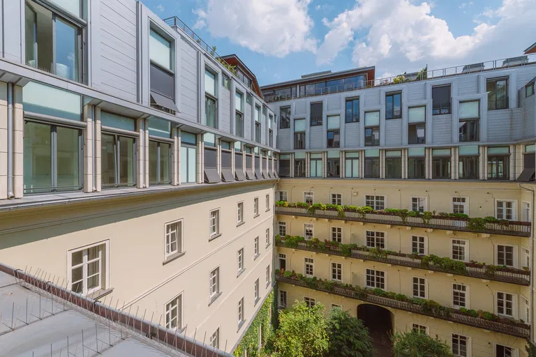 Gorkého, Staré Mesto - Bratislava I | Rent, Apartment, Four-bedroom (5+kk), 261 m²