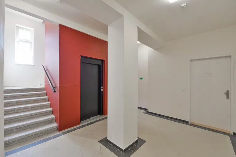 Lihovarská, Libeň - Praha 9 | Pronájem, Byt, 2+kk, 46 m²