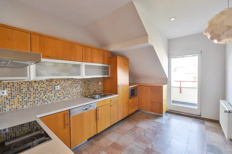 Šmeralova, Bubeneč - Praha 7 | Pronájem, Byt, 4+1, 146 m²