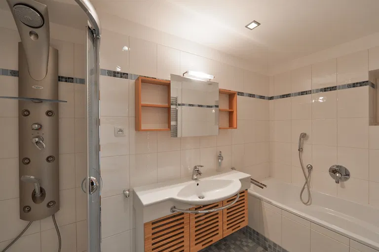 Šmeralova, Bubeneč - Praha 7 | Pronájem, Byt, 4+1, 146 m²