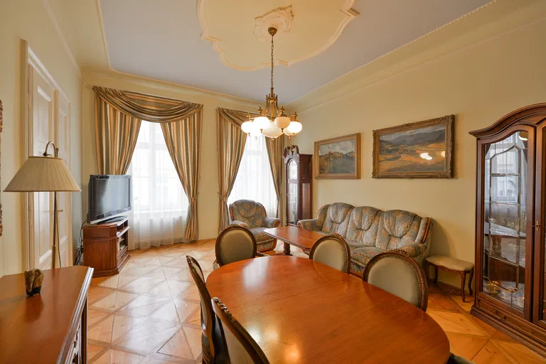 Salmovská, Nové Město - Praha 2 | Pronájem, Byt, 3+1, 98 m²