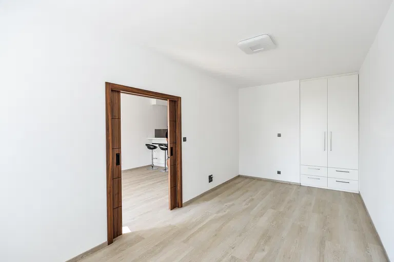 Svitákova, Stodůlky - Praha 5 | Pronájem, Byt, 2+kk, 67 m²