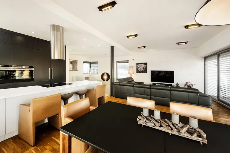 Česká, Brno - venkov - Brno-město | Prodej, Rodinný dům, 4+kk, 194 m²