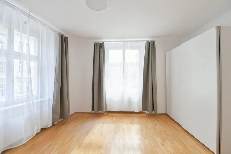 Ladova, Nové Město - Prague 2 | Rent, Apartment, Three-bedroom (4+kk), 113 m²