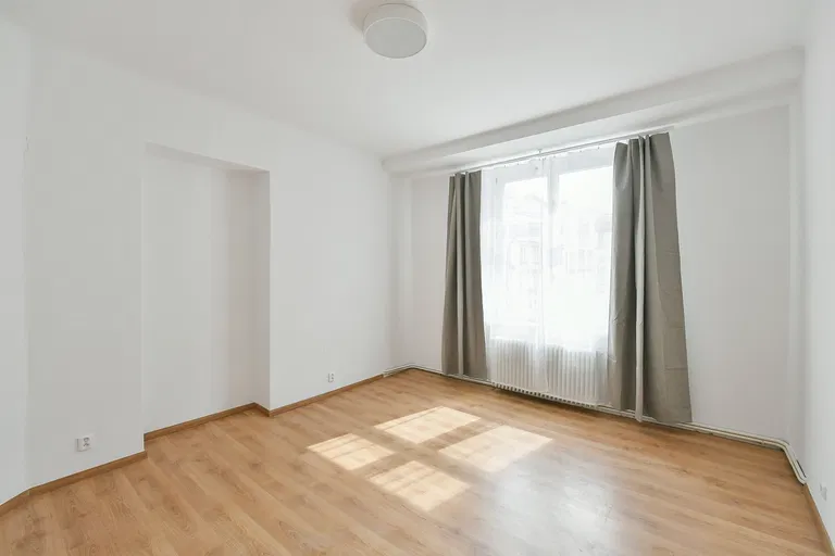 Ladova, Nové Město - Prague 2 | Rent, Apartment, Three-bedroom (4+kk), 113 m²