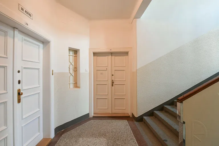 Ladova, Nové Město - Prague 2 | Rent, Apartment, Three-bedroom (4+kk), 113 m²