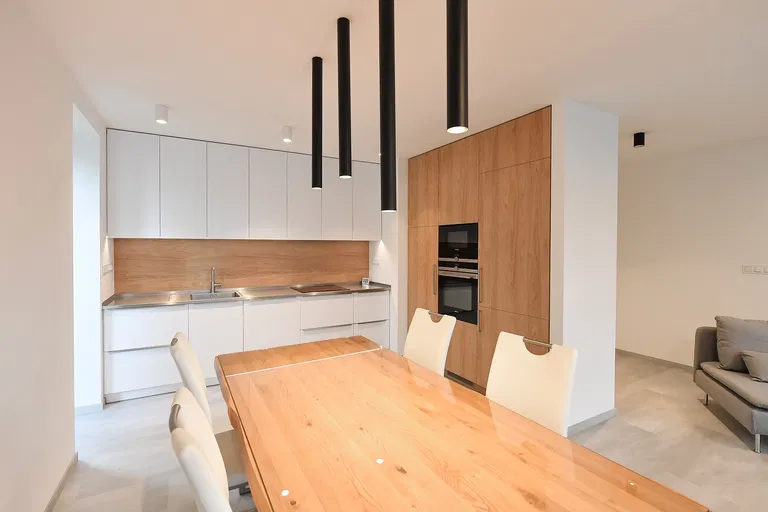 Na Vypichu, Břevnov - Prague 6 | Rent, Apartment, Three-bedroom (4+kk), 90 m²
