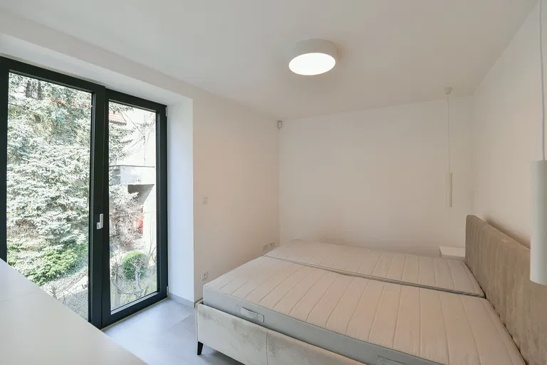 Na Vypichu, Břevnov - Prague 6 | Rent, Apartment, Three-bedroom (4+kk), 90 m²