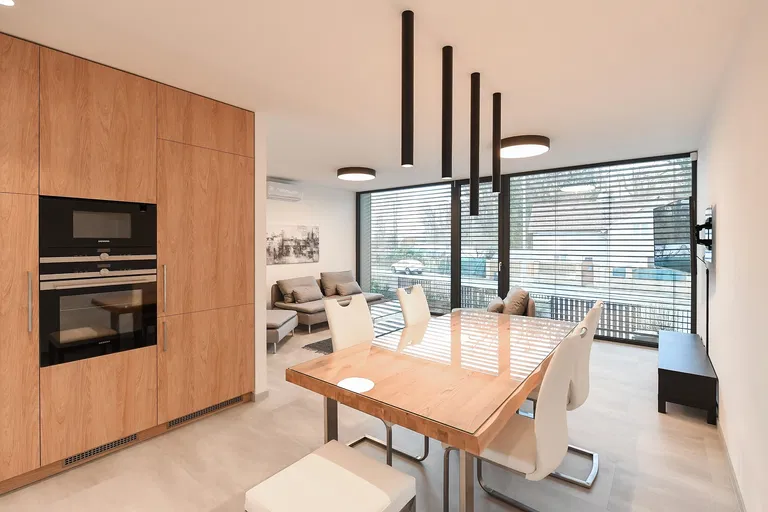 Na Vypichu, Břevnov - Prague 6 | Rent, Apartment, Three-bedroom (4+kk), 90 m²