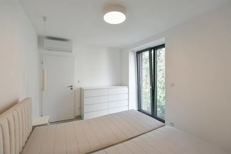 Na Vypichu, Břevnov - Prague 6 | Rent, Apartment, Three-bedroom (4+kk), 90 m²