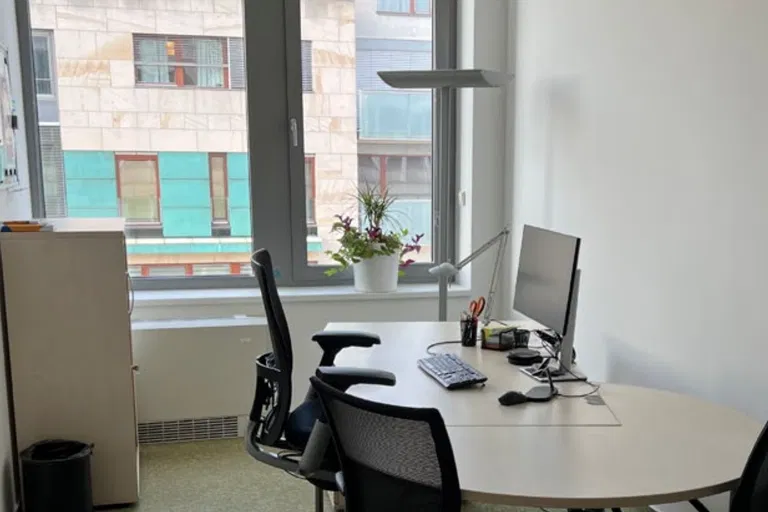 Rohanské nábřeží, Karlín - Praha 8 | Pronájem, Kancelářské prostory, 374 m²