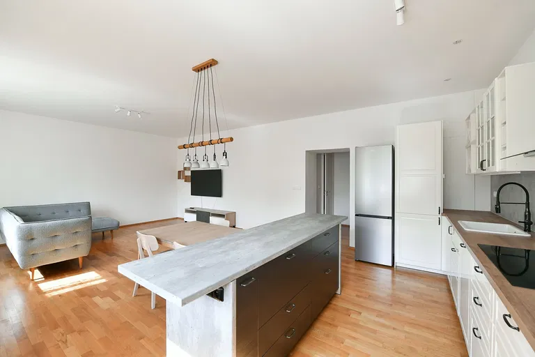 Zelená, Dejvice - Prague 6 | Rent, Apartment, Two-bedroom (3+kk), 84 m²