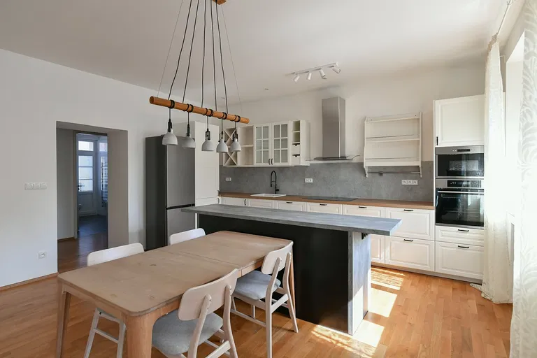 Zelená, Dejvice - Prague 6 | Rent, Apartment, Two-bedroom (3+kk), 84 m²