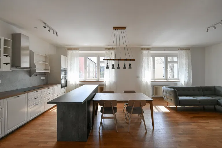 Zelená, Dejvice - Prague 6 | Rent, Apartment, Two-bedroom (3+kk), 84 m²