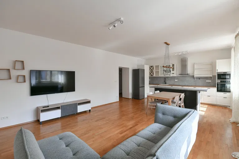 Zelená, Dejvice - Prague 6 | Rent, Apartment, Two-bedroom (3+kk), 84 m²