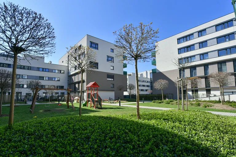 Petržílkova, Stodůlky - Prague 5 | Rent, Apartment, Two-bedroom (3+kk), 83 m²