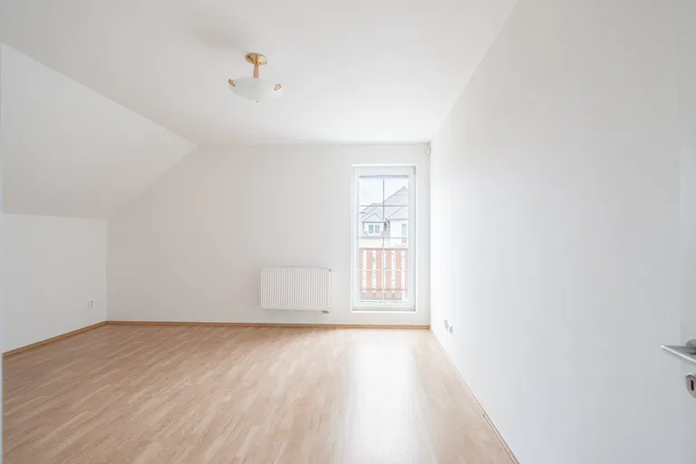 Pod valem II, Průhonice - Praha-západ | Rent, House, Five-bedroom (6+kk), 400 m²