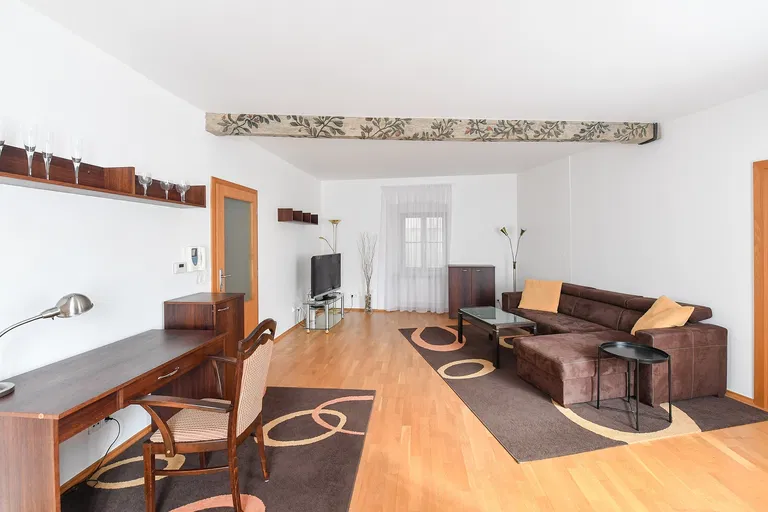 U Lužického semináře, Malá Strana - Prague 1 | Rent, Apartment, One-bedroom (2+1), 85 m²